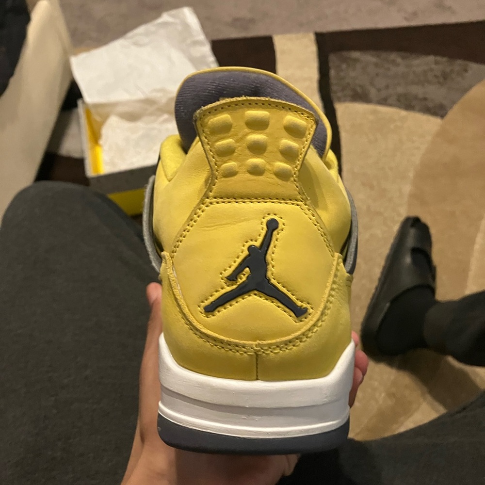 Jordan 4 lightning size 10.5 used with box